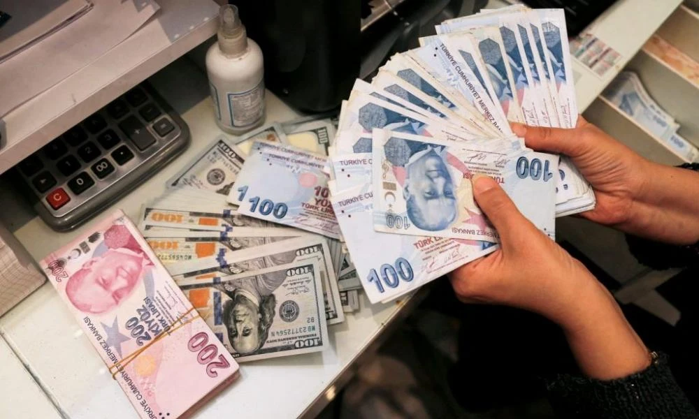 Οικονομία: Ολοένα και πιο ευάλωτο το τουρκικό τραπεζικό σύστημα
